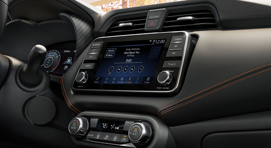 Nissan Sunny infotainment technology